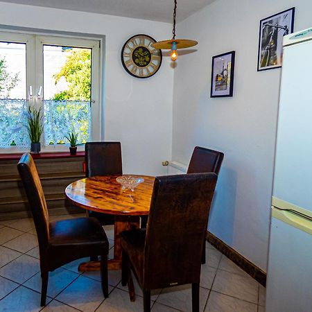 #121 Grosse, Gemuetliche Wohnung In Remscheid-City Luaran gambar