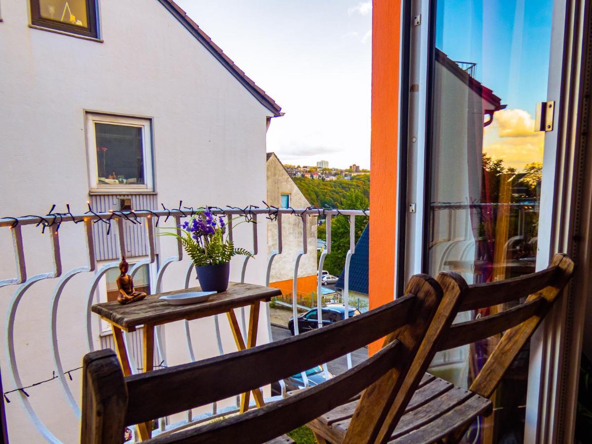 #121 Grosse, Gemuetliche Wohnung In Remscheid-City Luaran gambar