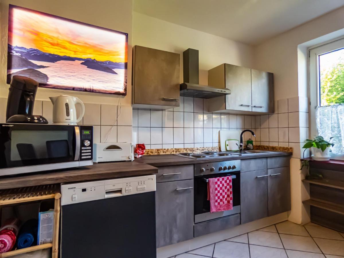 #121 Grosse, Gemuetliche Wohnung In Remscheid-City Luaran gambar