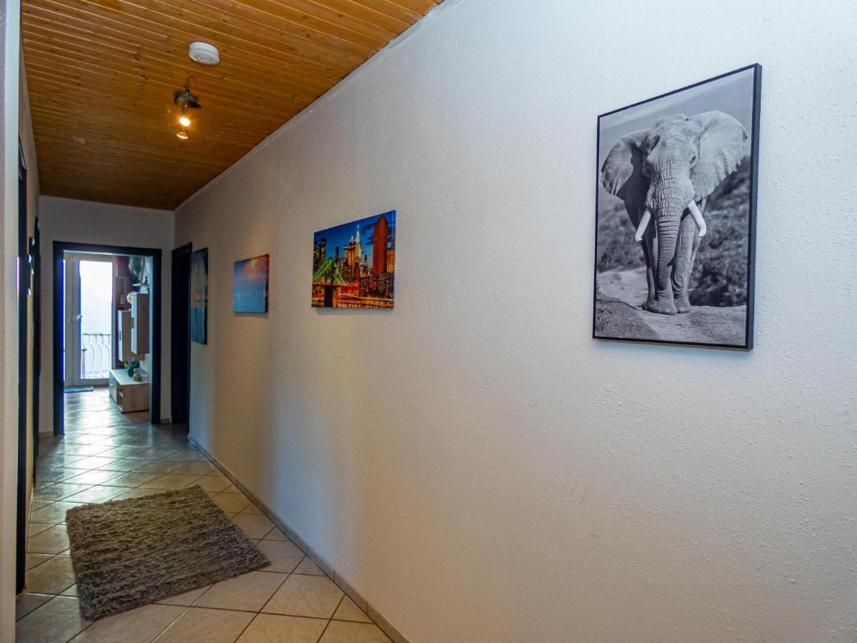 #121 Grosse, Gemuetliche Wohnung In Remscheid-City Luaran gambar