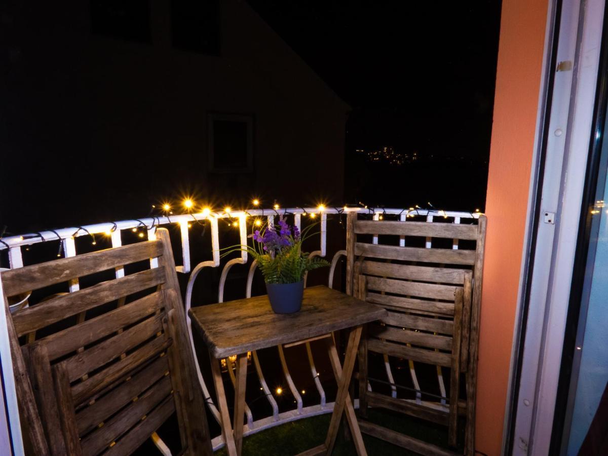 #121 Grosse, Gemuetliche Wohnung In Remscheid-City Luaran gambar