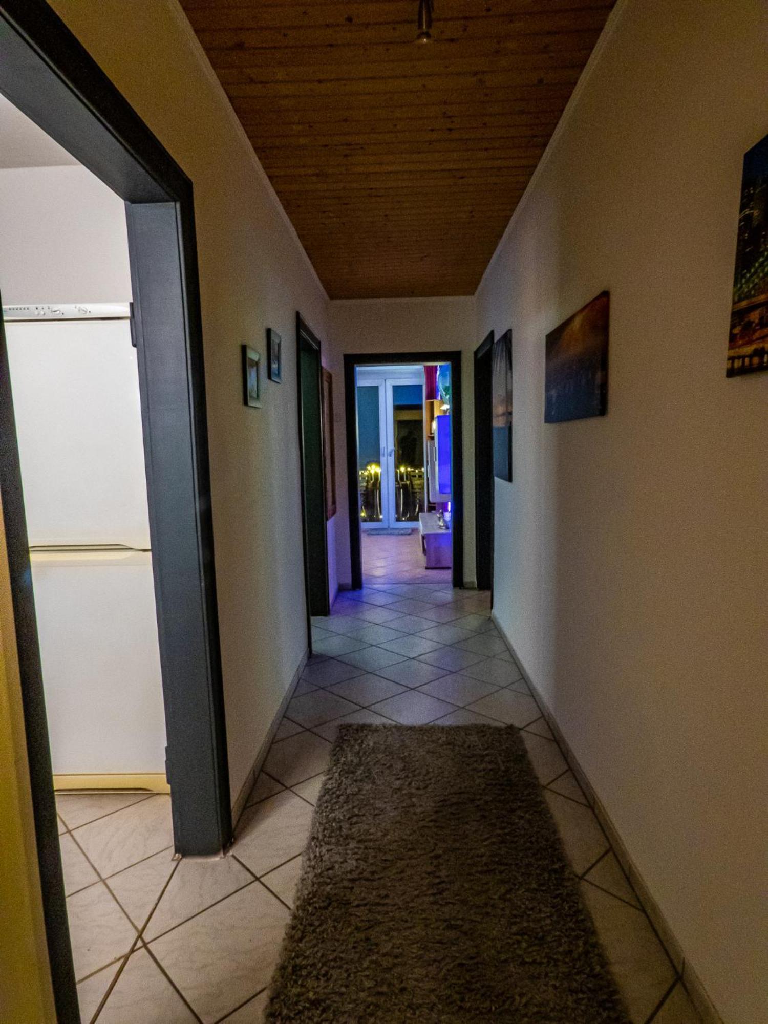 #121 Grosse, Gemuetliche Wohnung In Remscheid-City Luaran gambar